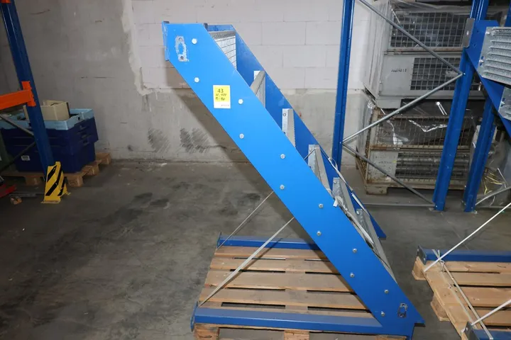 1 x Stahltreppe H.: 120 / B.: 80 cm